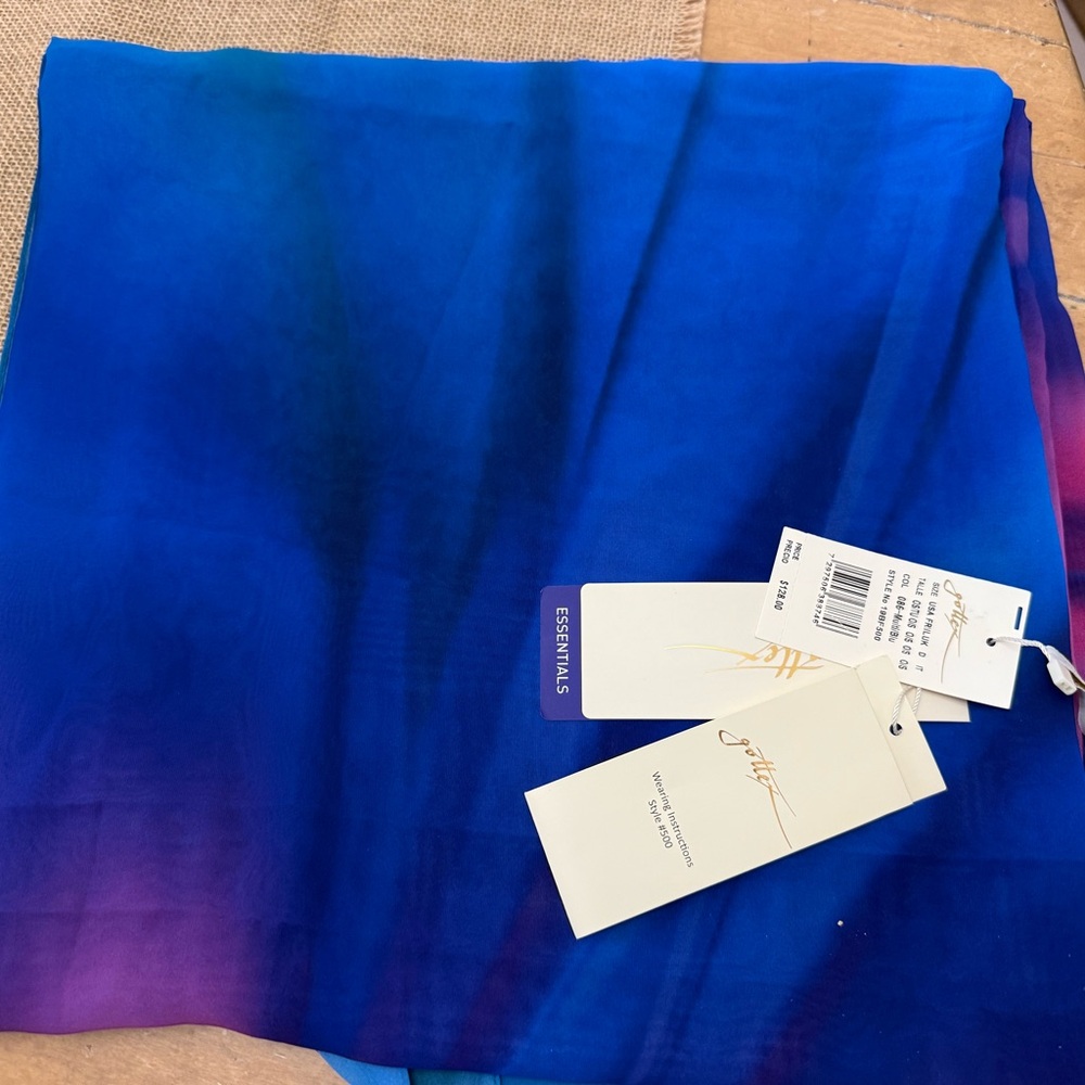 Essentials Blue Gradient Scarf